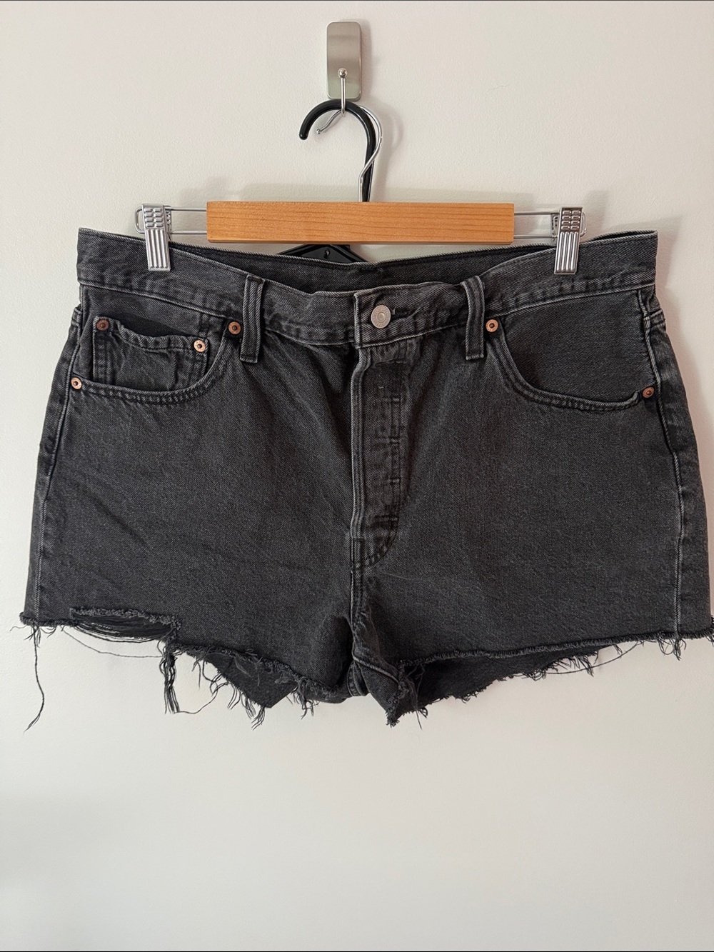 Levi 501 - Women’s 30 - Black Denim
